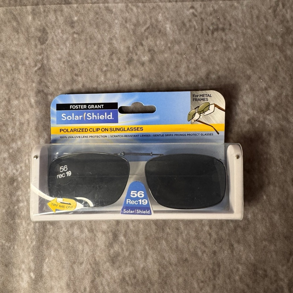 New Foster Grant SolarShield 56 Rec19 Polarized Clip-On Sunglasses Black Gray
